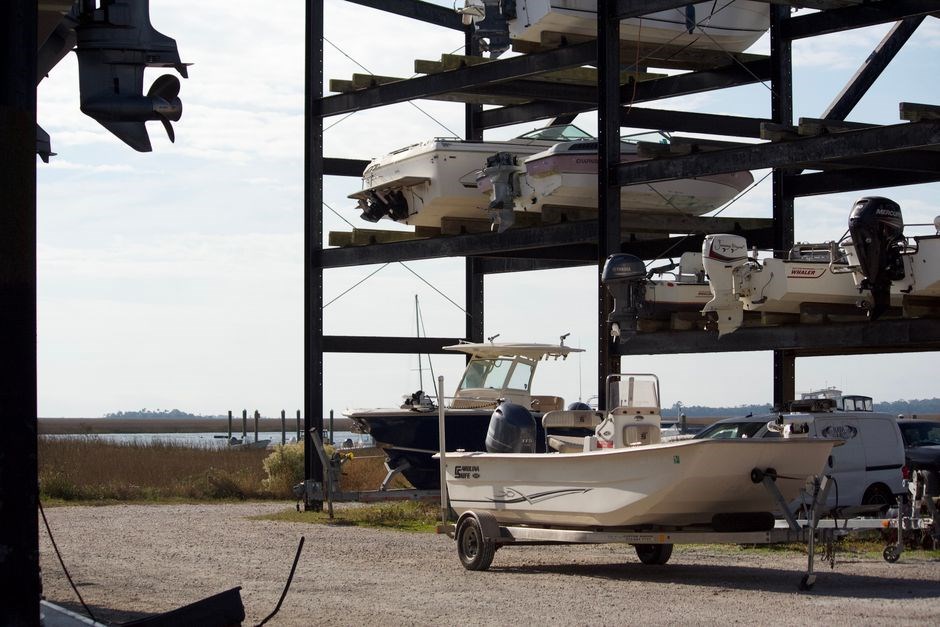 pontoon boat trailer loading guides